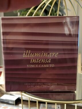 Vince Camuto Illuminare Intensa Eau de Parfum - Plum with Gold Accents